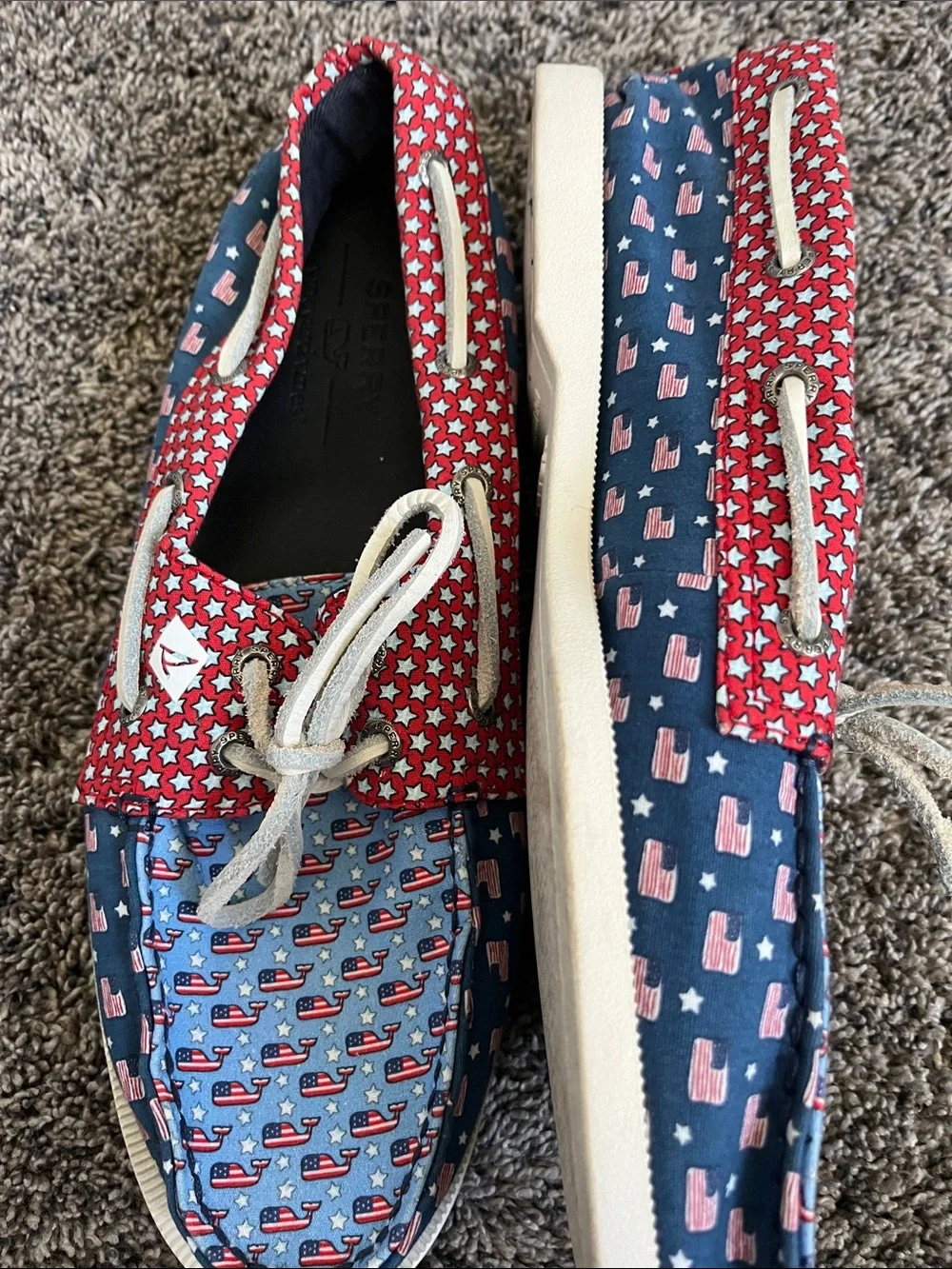 Vineyard Vines. Men's Casual Red & Blue Patterned Boat Shoes- Sperry. Mens 9.5